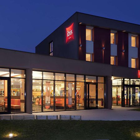 Отель Ibis Beauvais Aeroport Экстерьер фото