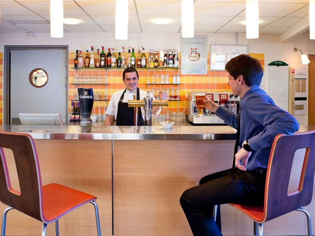 Отель Ibis Beauvais Aeroport Экстерьер фото