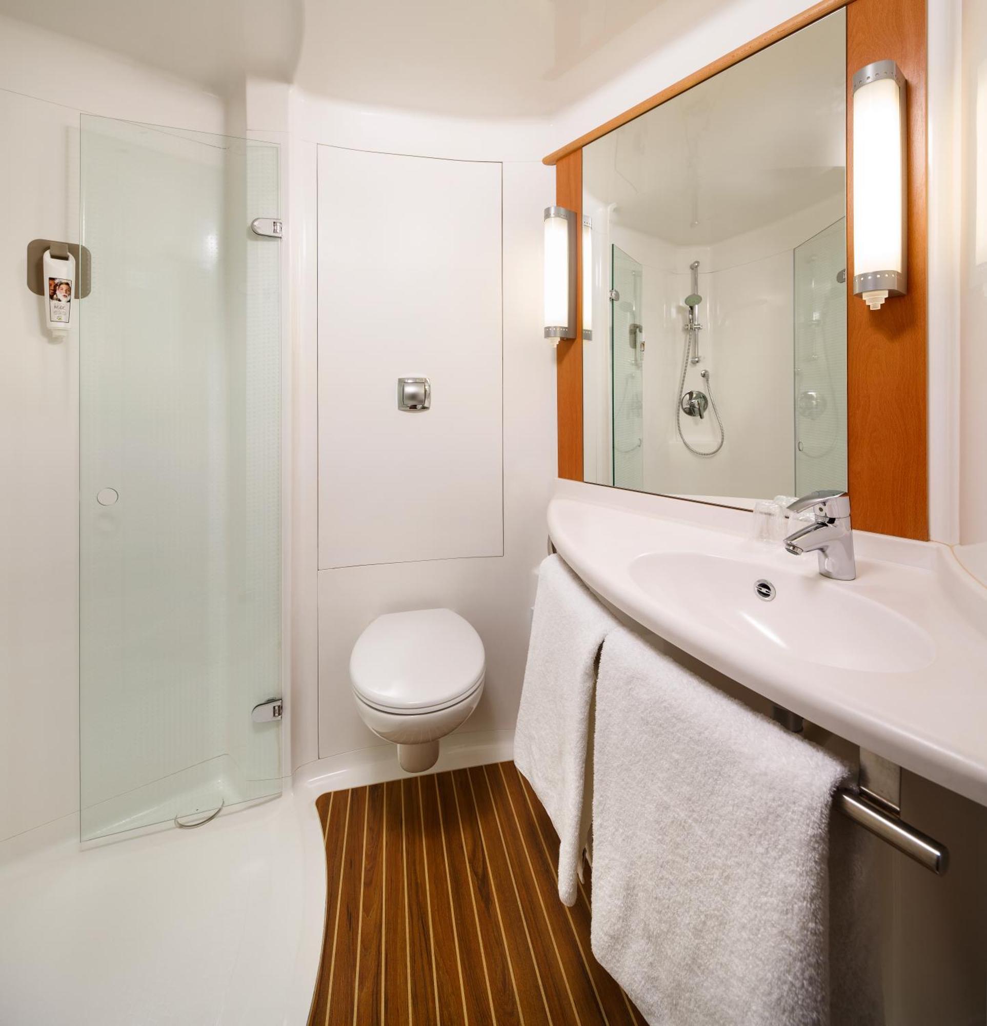 Отель Ibis Beauvais Aeroport Экстерьер фото