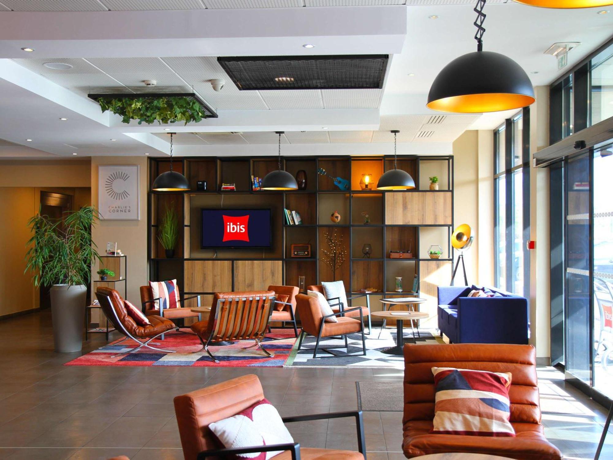 Отель Ibis Beauvais Aeroport Экстерьер фото